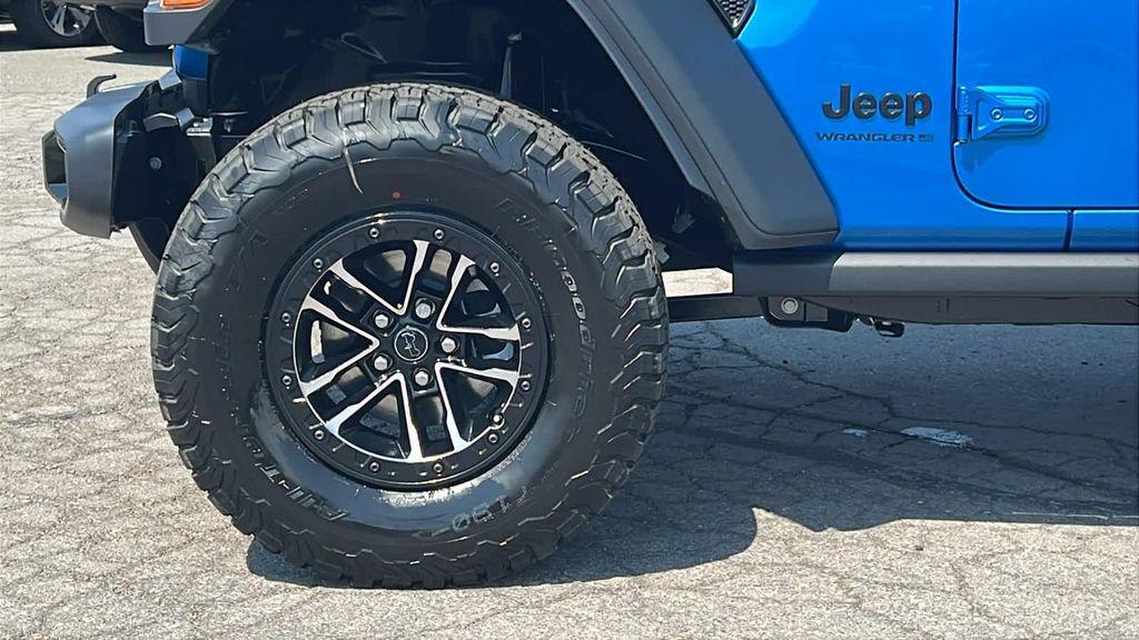 new 2025 Jeep Wrangler car, priced at $48,796