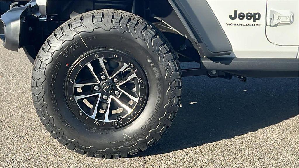 new 2026 Jeep Wrangler car, priced at $57,768