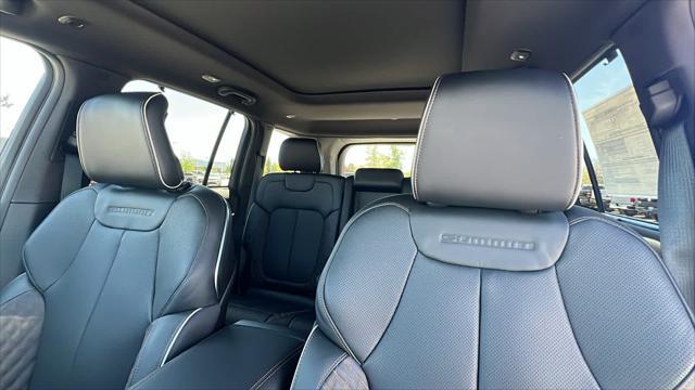 new 2025 Jeep Grand Cherokee car, priced at $62,500
