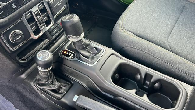 new 2025 Jeep Gladiator car, priced at $42,500