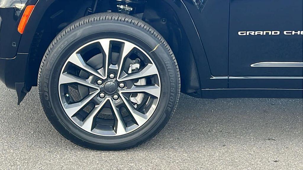 new 2025 Jeep Grand Cherokee L car, priced at $55,300