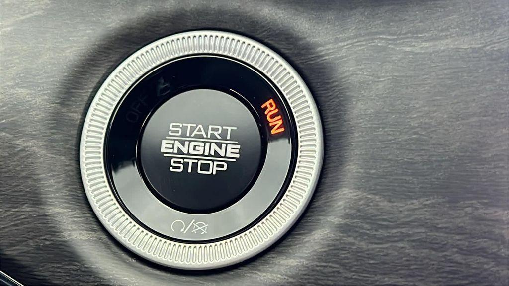 new 2025 Jeep Grand Cherokee L car, priced at $55,300