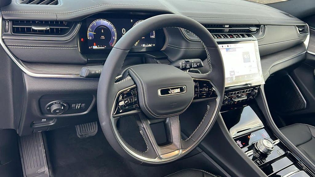 new 2025 Jeep Grand Cherokee L car, priced at $55,300
