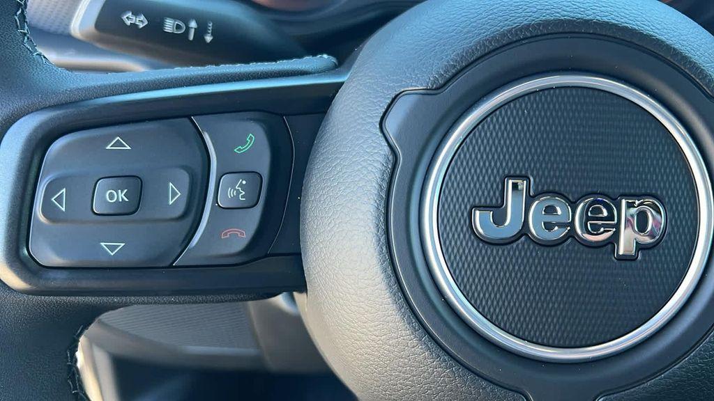 new 2025 Jeep Gladiator car, priced at $50,400