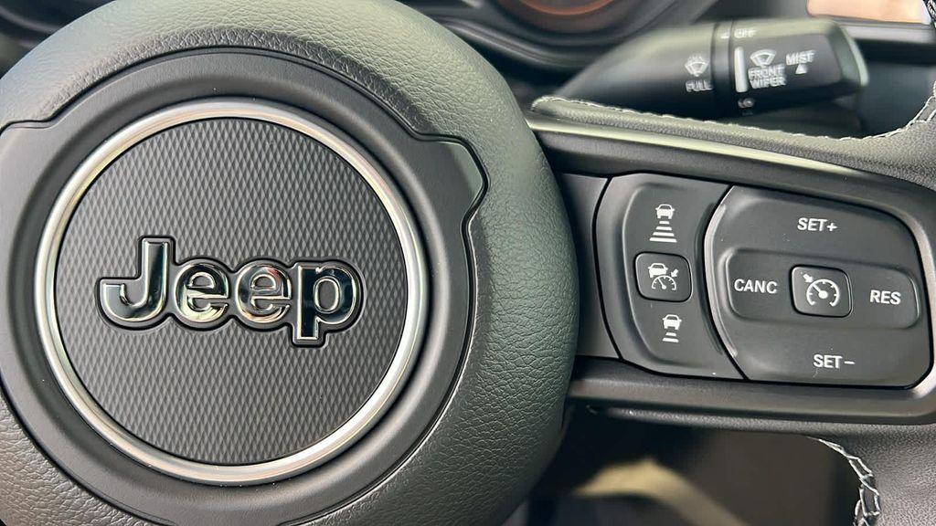 new 2025 Jeep Gladiator car, priced at $51,914