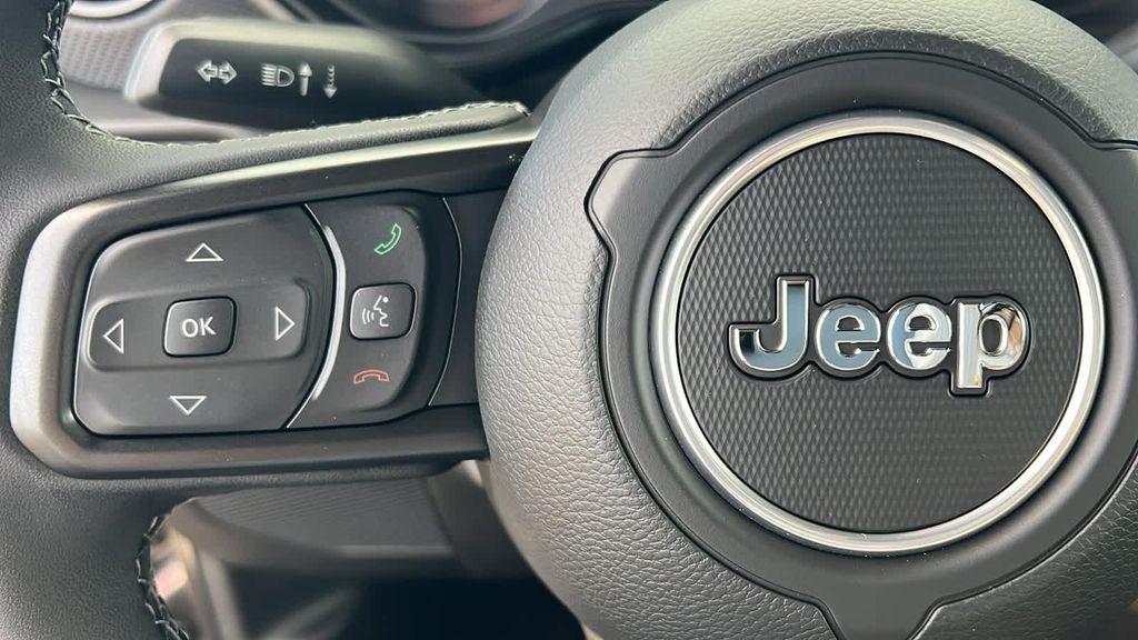 new 2025 Jeep Gladiator car, priced at $51,914