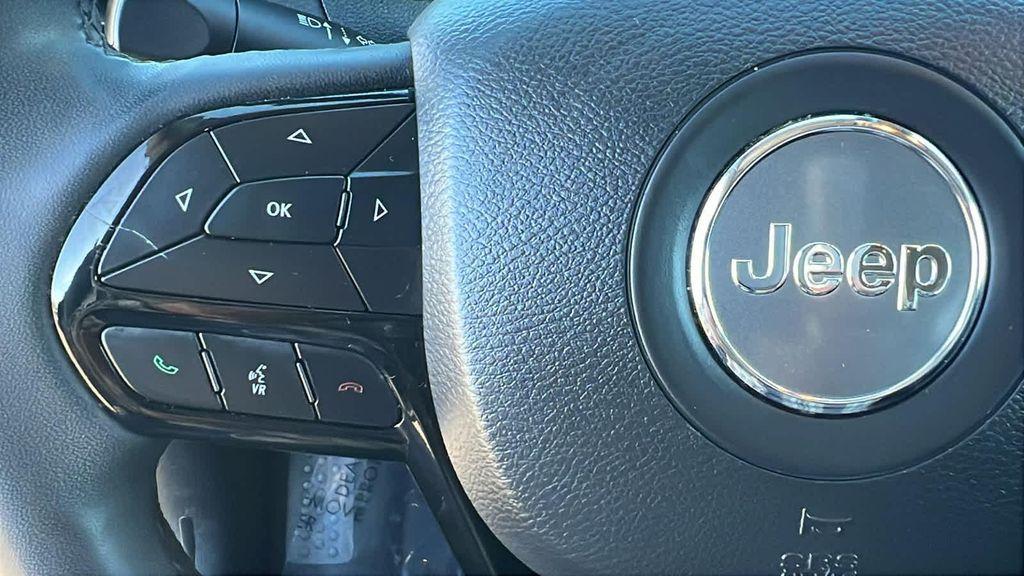 used 2023 Jeep Cherokee car, priced at $21,980