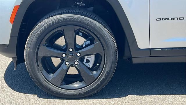 new 2025 Jeep Grand Cherokee L car, priced at $42,042