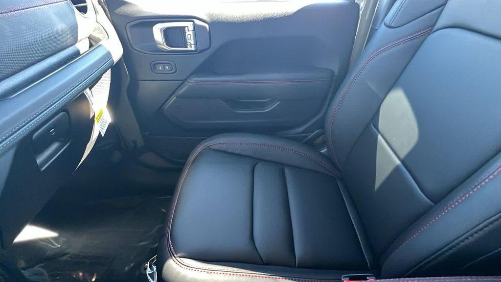 new 2026 Jeep Wrangler car, priced at $61,943