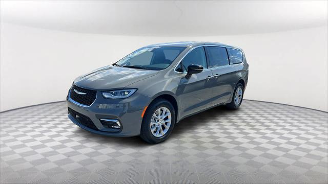 new 2024 Chrysler Pacifica car, priced at $39,500