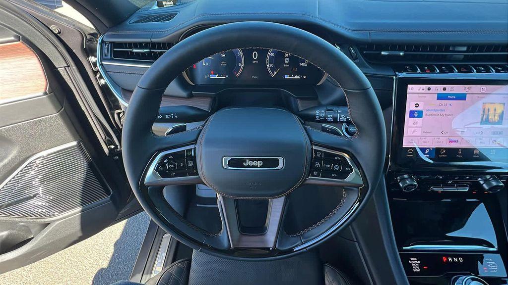 new 2025 Jeep Grand Cherokee car, priced at $60,350