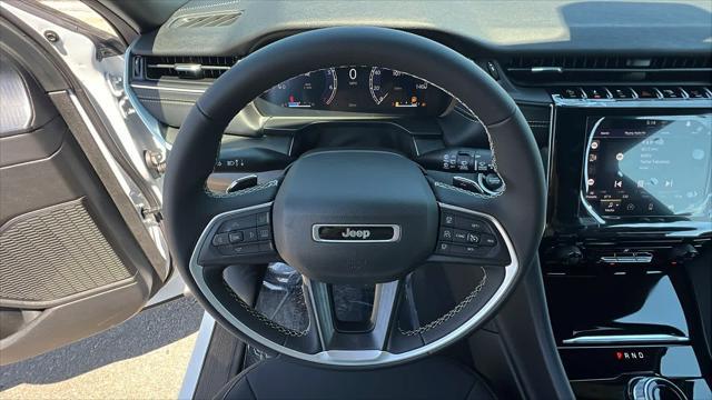 new 2025 Jeep Grand Cherokee L car, priced at $39,000