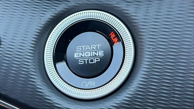 new 2025 Jeep Grand Cherokee L car, priced at $39,000