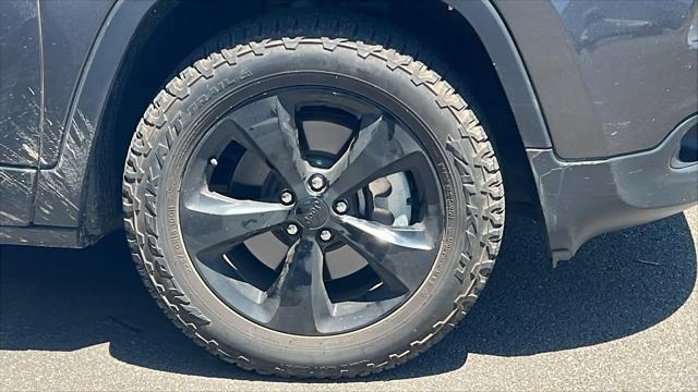 used 2018 Jeep Cherokee car, priced at $19,980