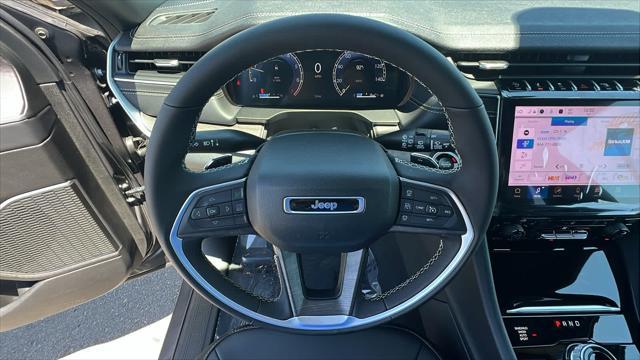 new 2025 Jeep Grand Cherokee car, priced at $49,400