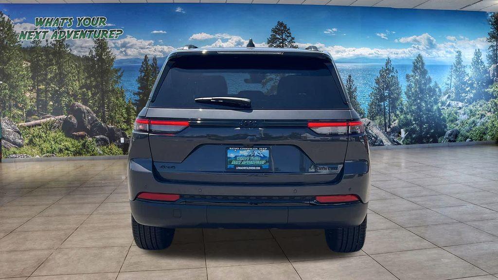 new 2025 Jeep Grand Cherokee car, priced at $48,650