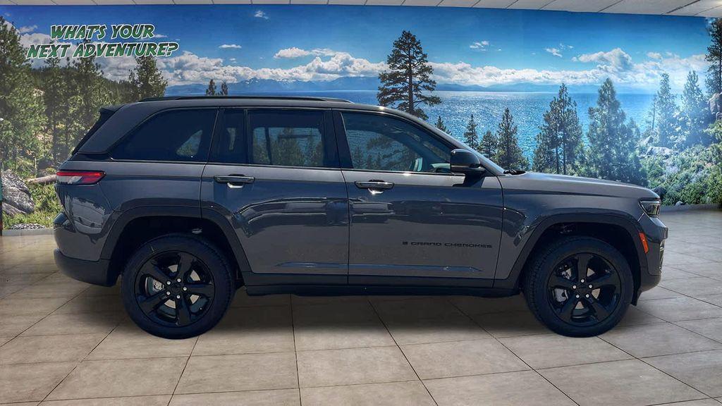 new 2025 Jeep Grand Cherokee car, priced at $48,650