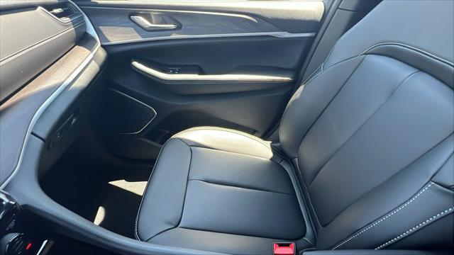 new 2025 Jeep Grand Cherokee car, priced at $49,400