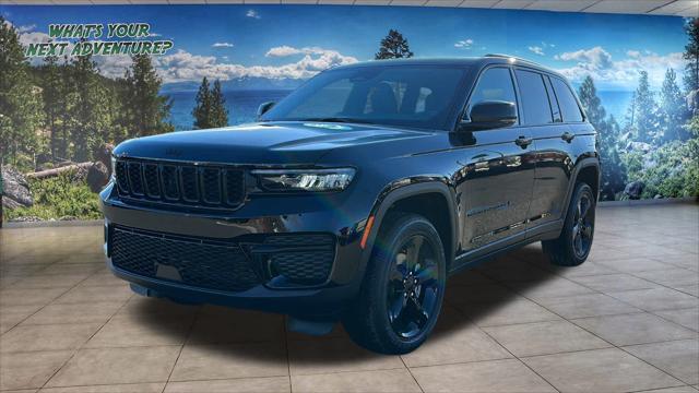 new 2025 Jeep Grand Cherokee car, priced at $43,980