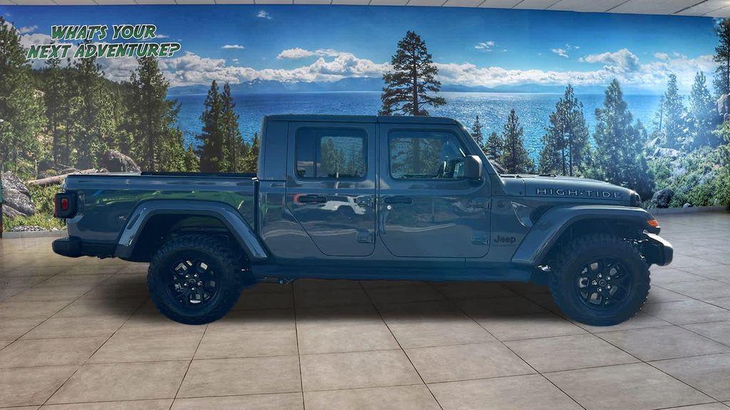new 2025 Jeep Gladiator car, priced at $43,912
