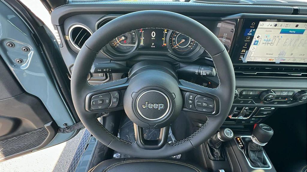 new 2025 Jeep Gladiator car, priced at $43,912