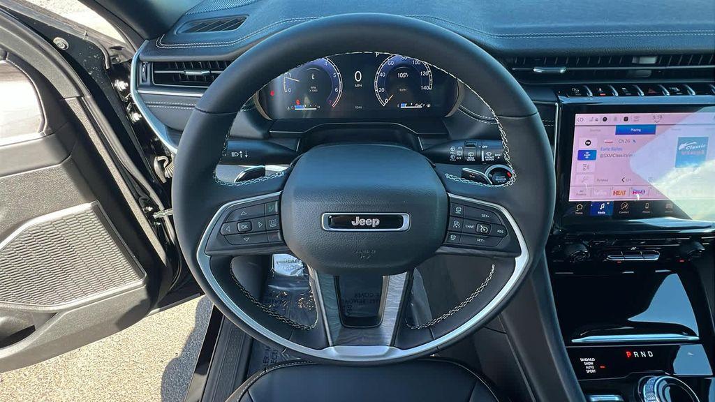 new 2025 Jeep Grand Cherokee car, priced at $48,000