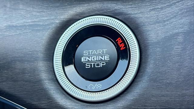 new 2025 Jeep Grand Cherokee car, priced at $56,000