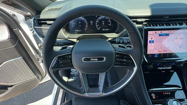 new 2025 Jeep Grand Cherokee car, priced at $56,000