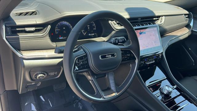 new 2025 Jeep Grand Cherokee car, priced at $56,000