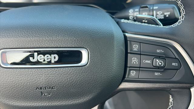 new 2025 Jeep Grand Cherokee car, priced at $48,000