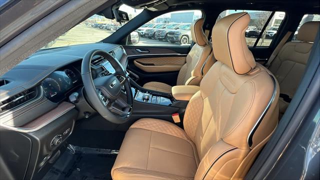 new 2025 Jeep Grand Cherokee car, priced at $62,000