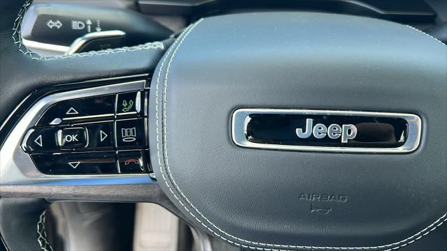 new 2025 Jeep Grand Cherokee car, priced at $62,500