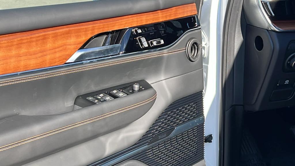 new 2024 Jeep Grand Wagoneer L car, priced at $116,489