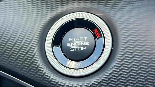 new 2025 Jeep Grand Cherokee car, priced at $39,000