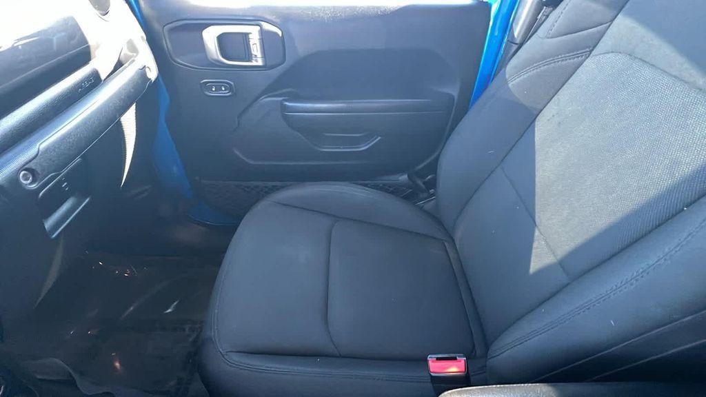 used 2022 Jeep Gladiator car, priced at $32,480