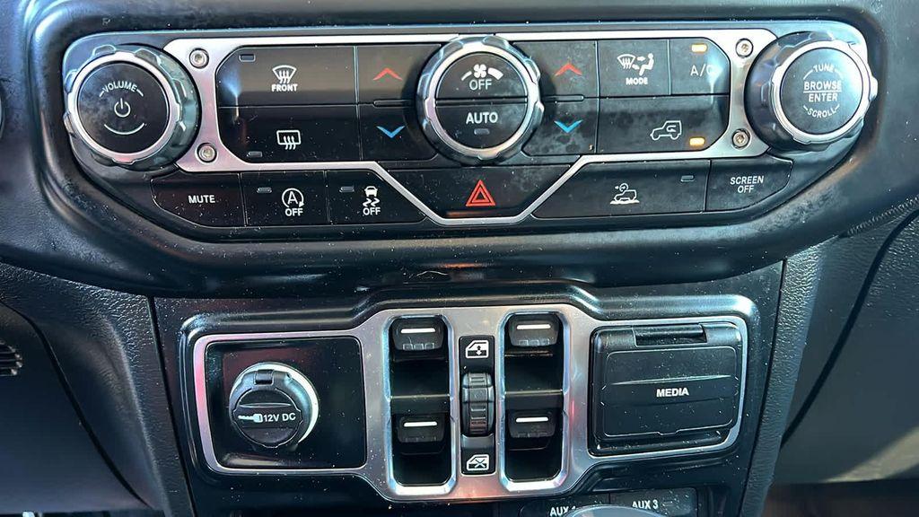 used 2022 Jeep Gladiator car, priced at $32,480