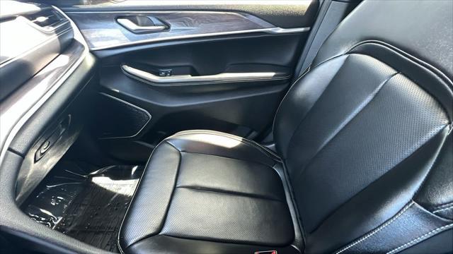 used 2025 Jeep Grand Cherokee car, priced at $48,980