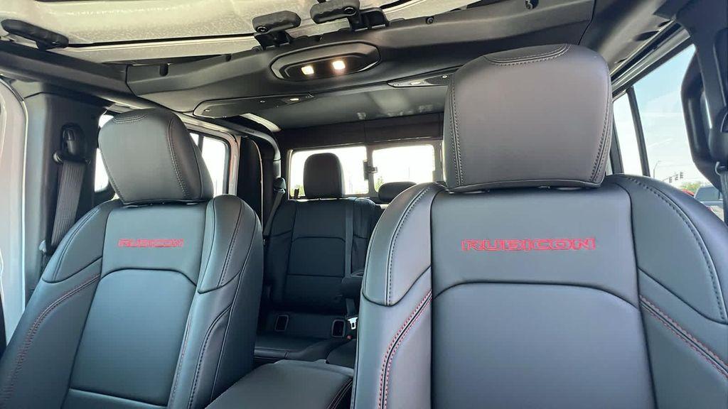 new 2025 Jeep Gladiator car, priced at $51,800