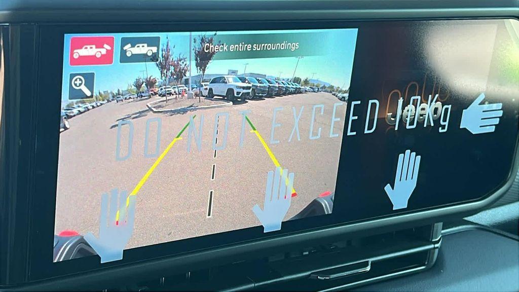 new 2025 Jeep Gladiator car, priced at $52,600