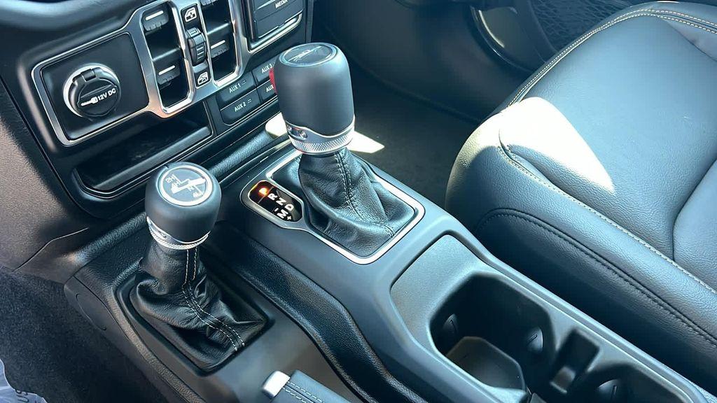 new 2025 Jeep Gladiator car, priced at $44,448
