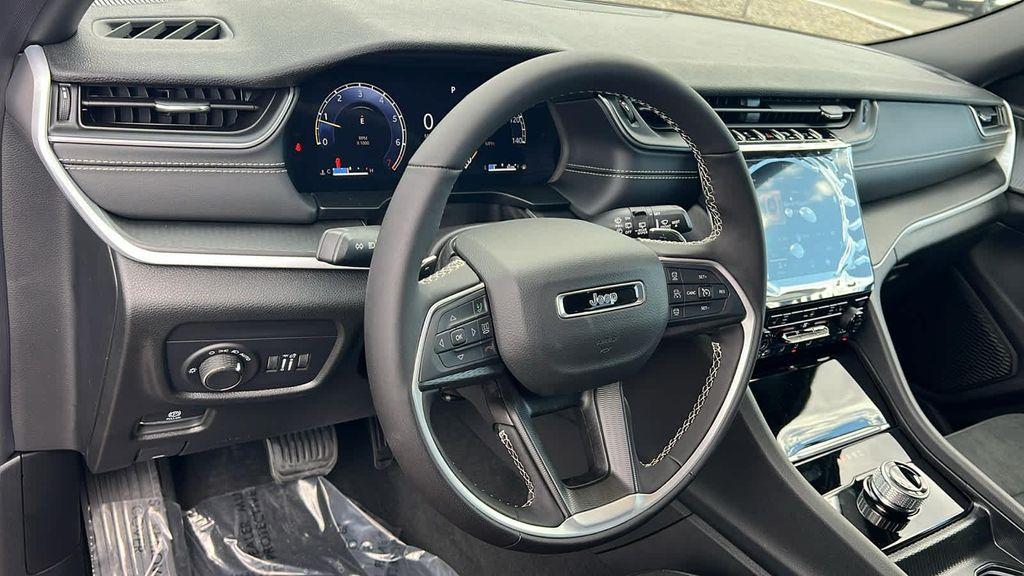 new 2025 Jeep Grand Cherokee L car, priced at $43,500
