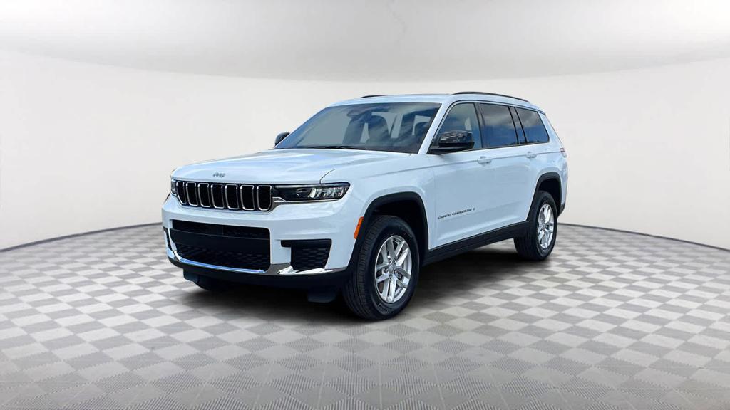 new 2024 Jeep Grand Cherokee L car, priced at $40,400