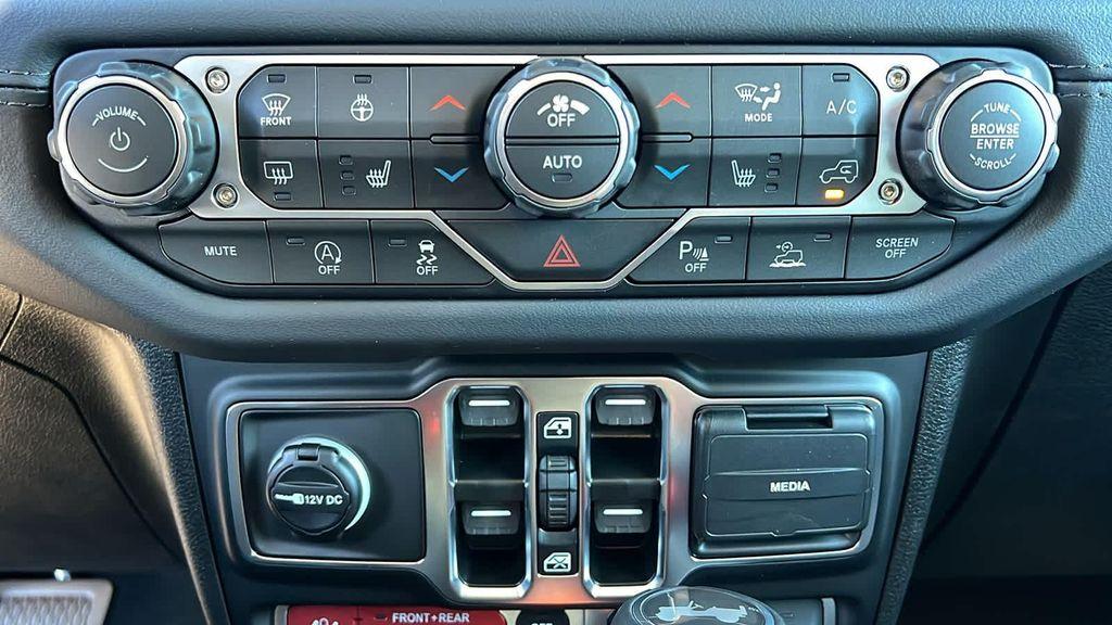 new 2026 Jeep Wrangler car, priced at $61,106