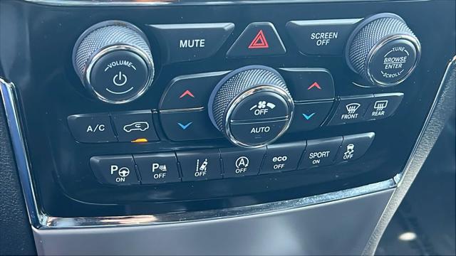 used 2022 Jeep Grand Cherokee car, priced at $34,980