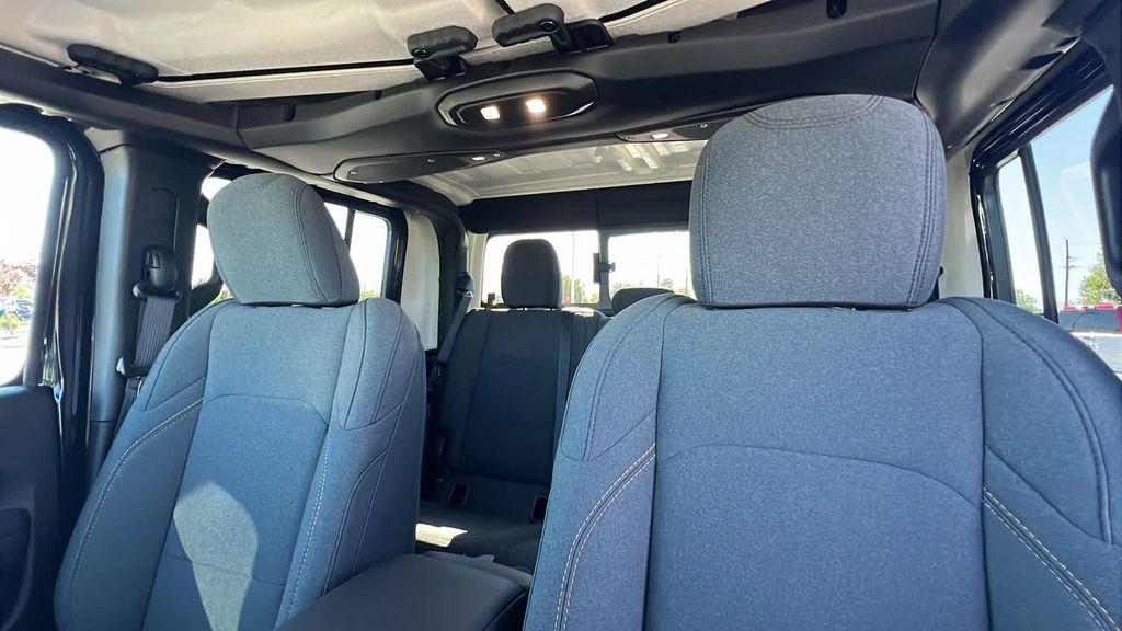 new 2025 Jeep Gladiator car, priced at $44,299