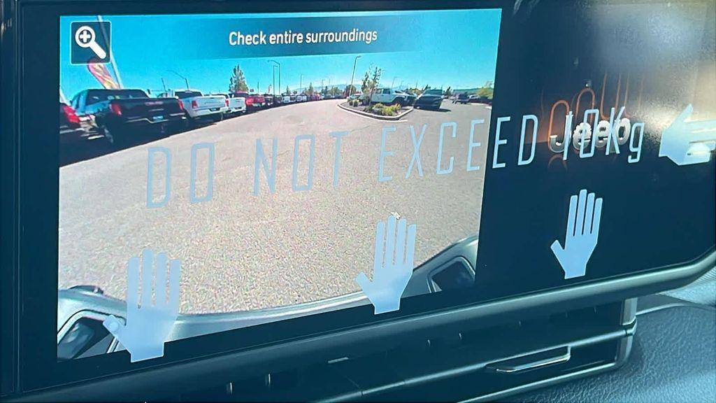 new 2025 Jeep Gladiator car, priced at $44,299