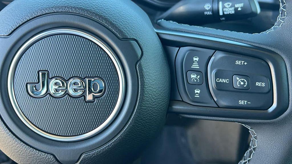 new 2025 Jeep Gladiator car, priced at $44,299