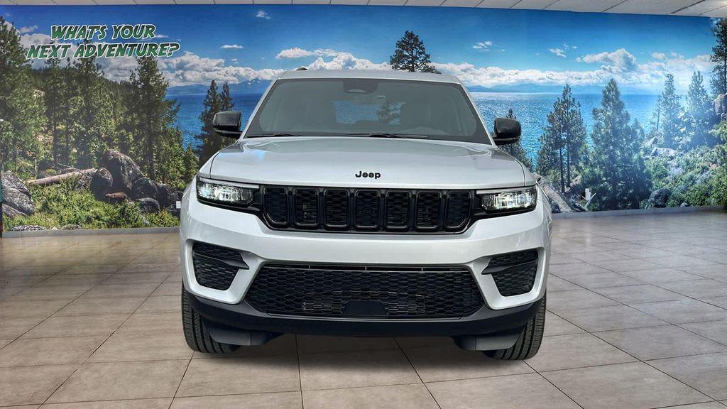 new 2025 Jeep Grand Cherokee car, priced at $41,650