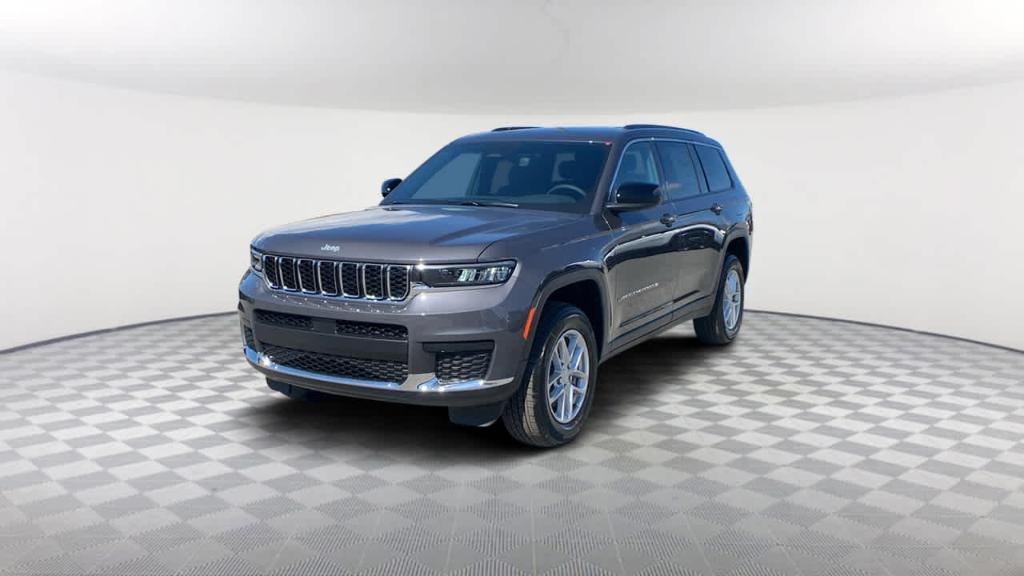 new 2024 Jeep Grand Cherokee L car, priced at $43,000