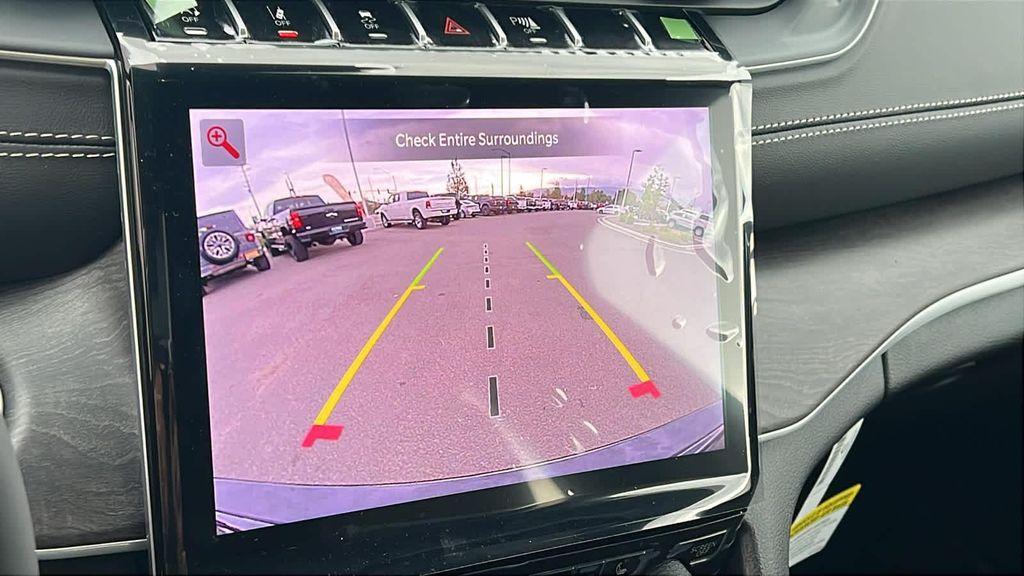 new 2025 Jeep Grand Cherokee car, priced at $42,164